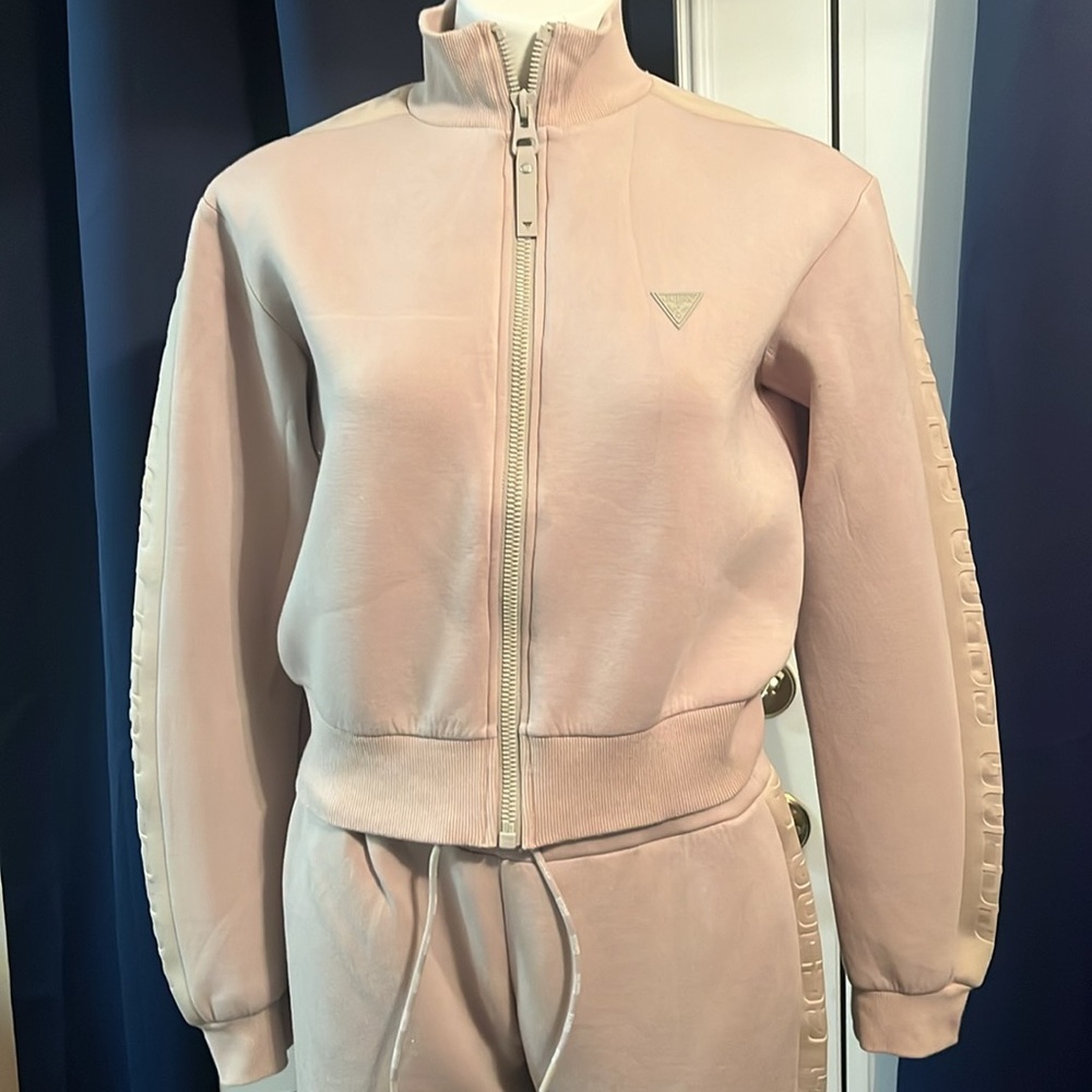 Guess Active Tech Suba Sweatsuit! - image 2